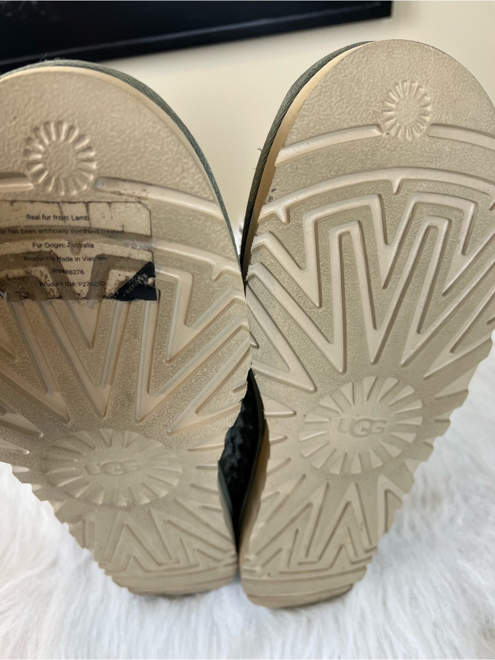 Ugg Micro Biarritz  Cozy sided Slip-On Shoes in Light Gray 11 - Picture 6 of 11